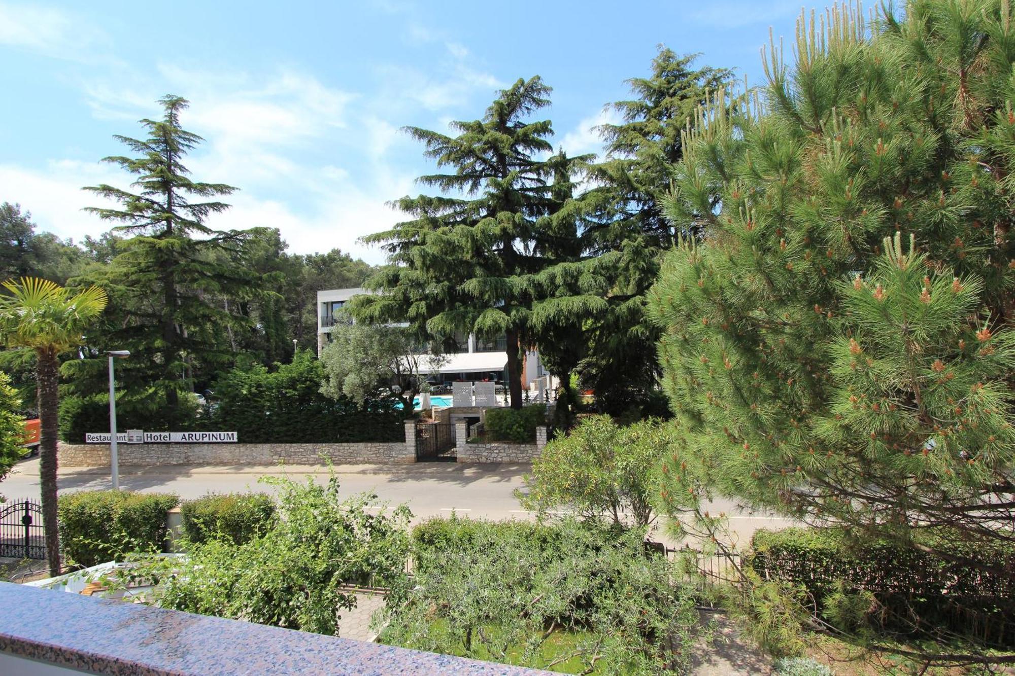 Apartments Godena Ровінь Екстер'єр фото